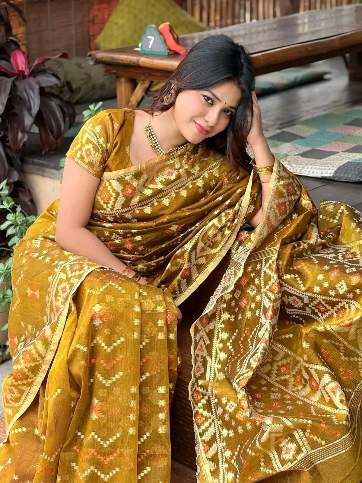 টেন্সেল জরি জামদানী শাড়ি